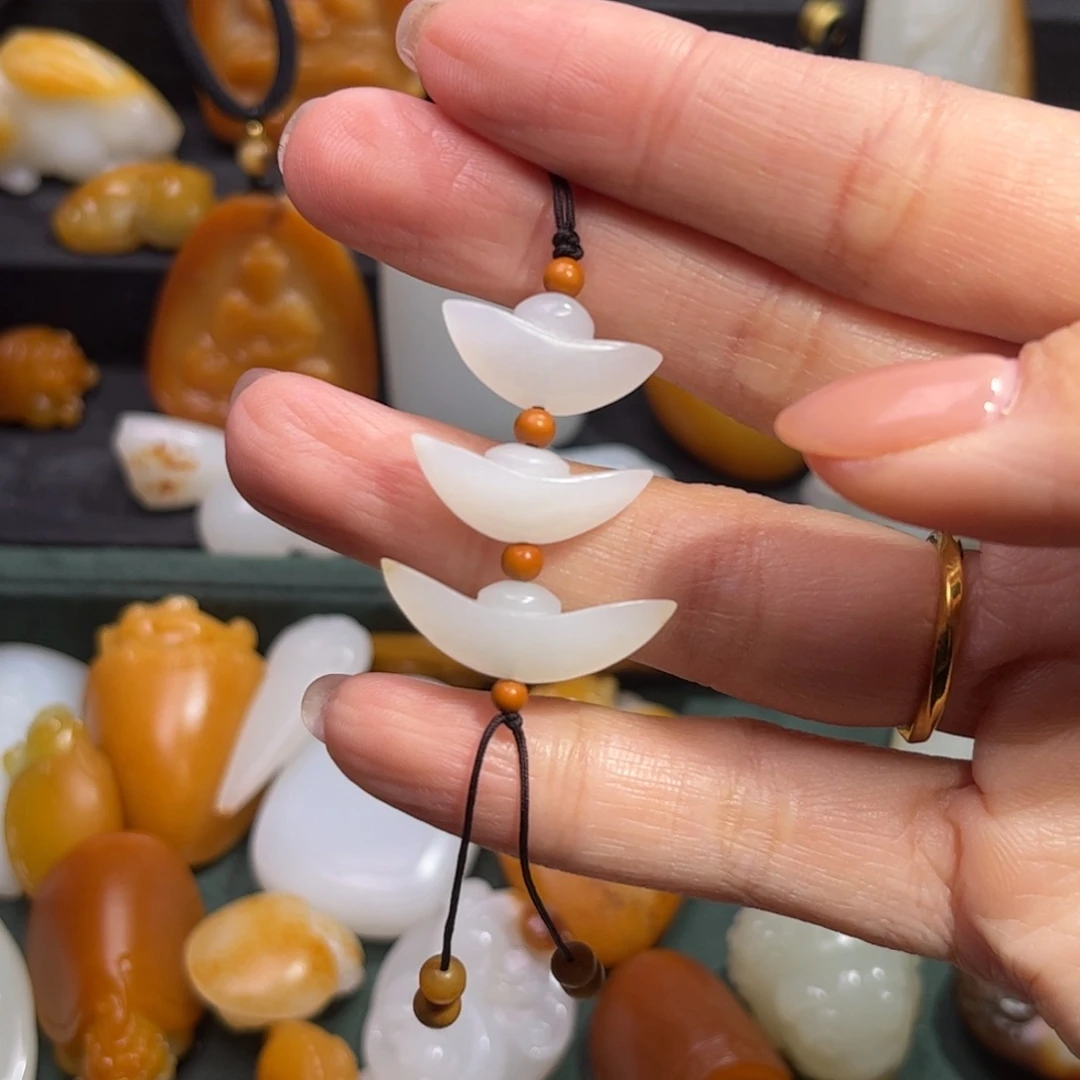 和田玉颈饰未镶嵌?****?