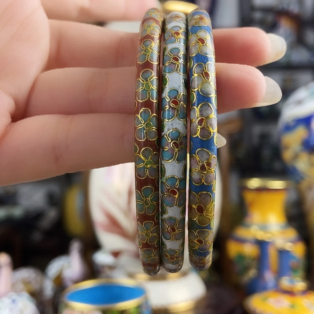 谁***谁铜景泰蓝老梅花镯三个（蓝 白 红）