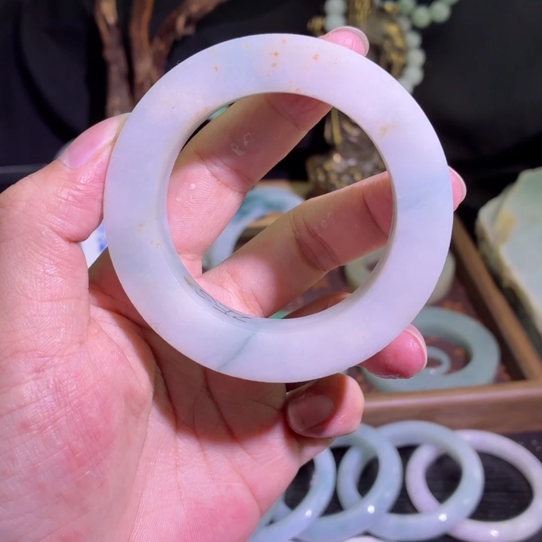 定制翡翠未镶嵌天然翡翠A货毛胚手镯