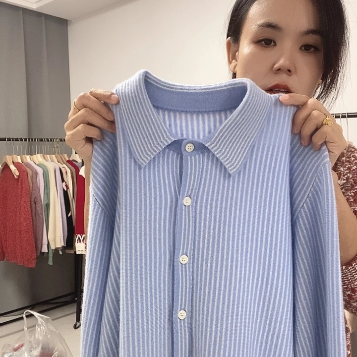 福利衬衣