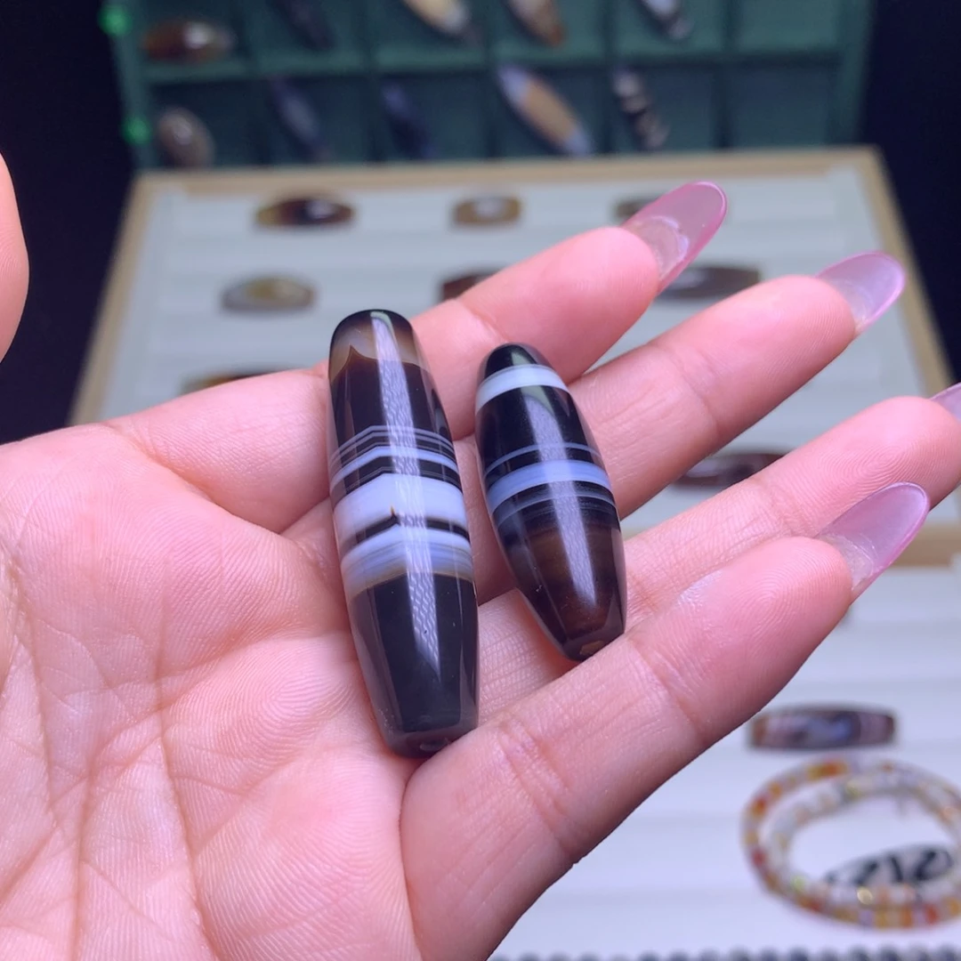 兰***果玛瑙/玉髓颈饰未镶嵌