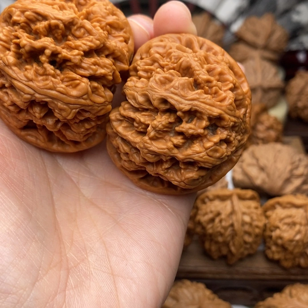 把件文玩核桃026号48粗筋