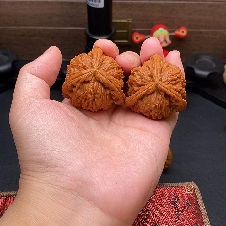 平***安把件文玩核桃白奔