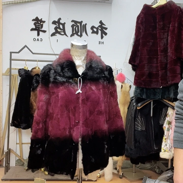 商场断码拼貂衣服