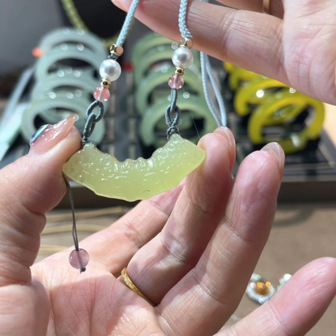 岫玉手镯未镶嵌手镯