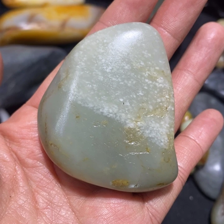 颈饰未镶嵌和田玉（糖玉）74