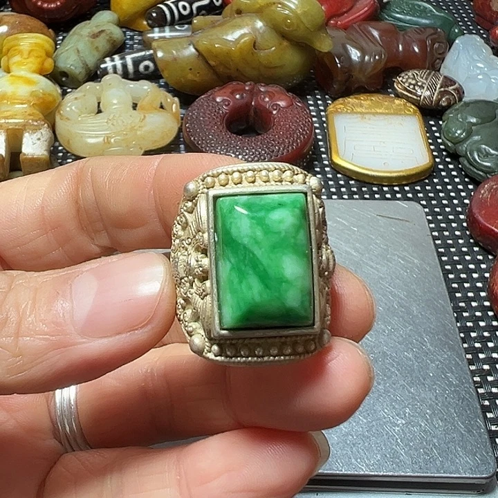 蛇纹石玉合金珠宝奇石