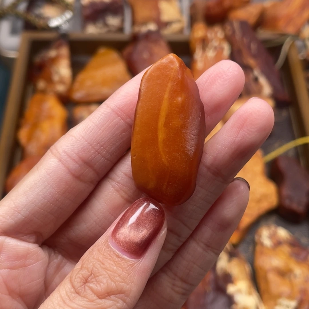 琥珀未镶嵌珠宝奇石