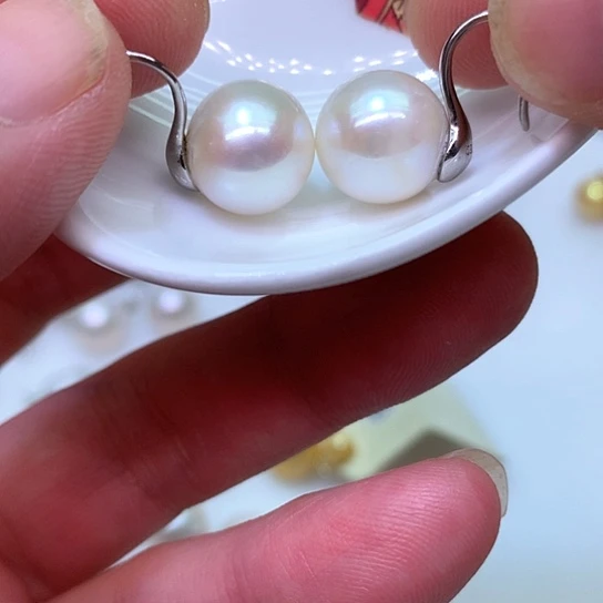 银S925镶嵌淡水珍珠耳饰