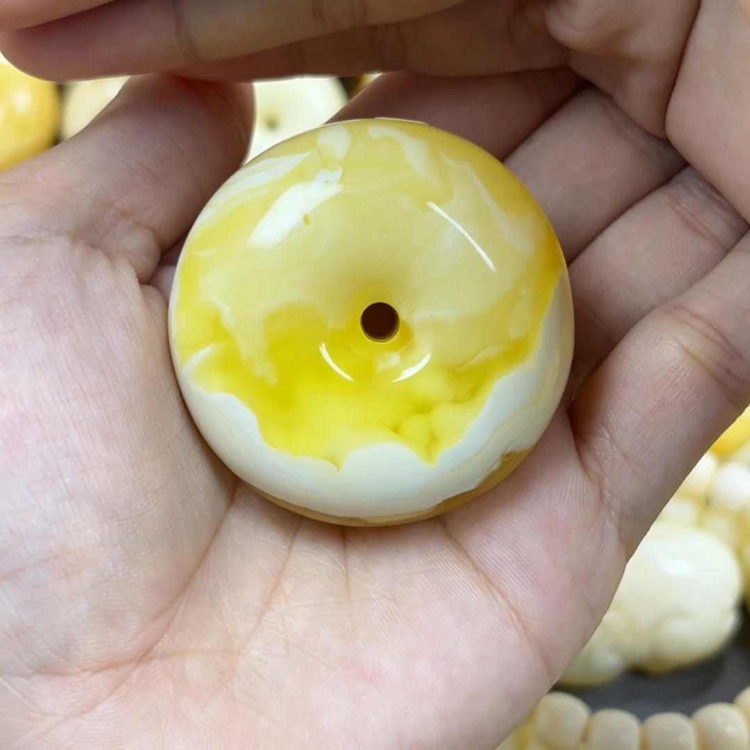 琥珀未镶嵌手串平安扣
