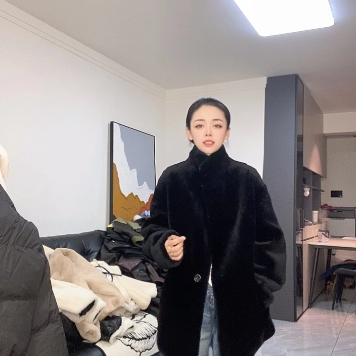 绵羊皮美丽奴皮毛一体M125，L140斤左右拍下备注尺码