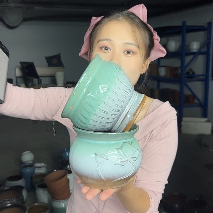 瑕疵-----粗陶花盆