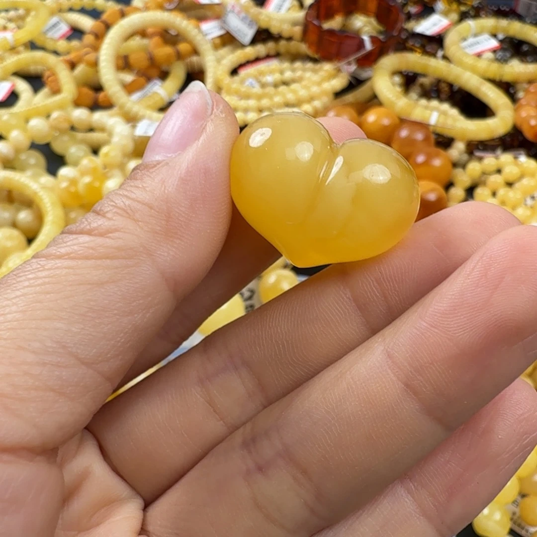 琥珀未镶嵌珠宝奇石