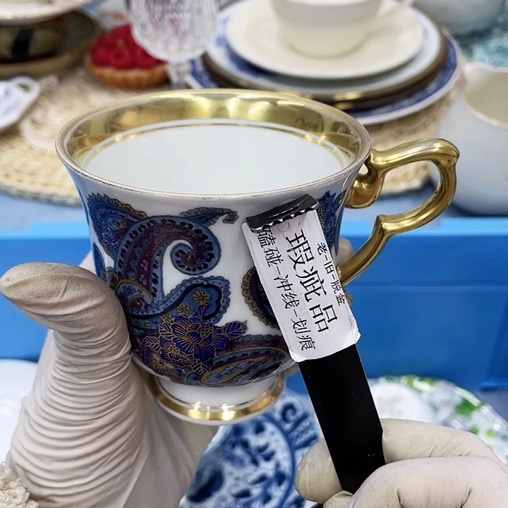 妍****?78 满28包邮，默认微瑕，完美慎入