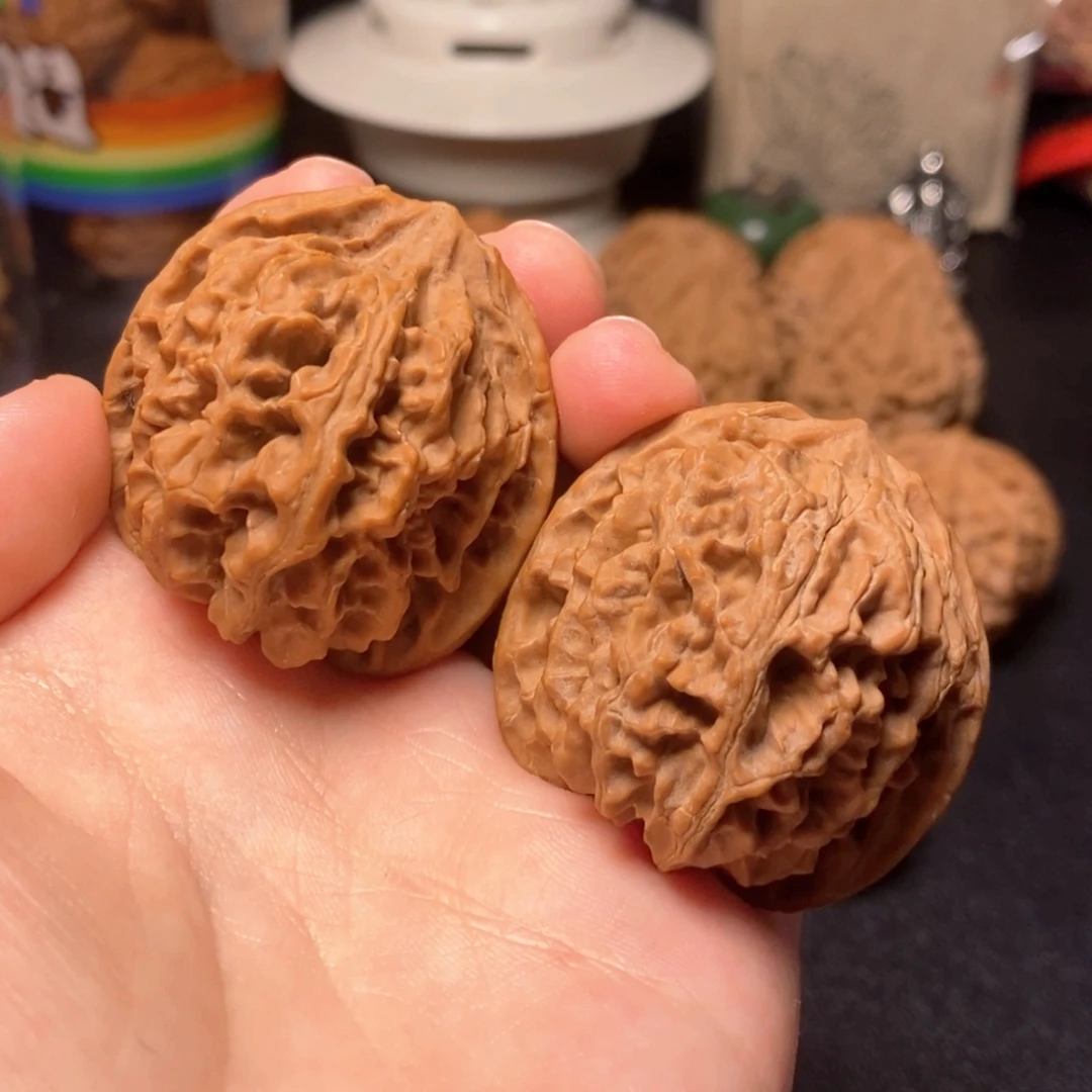 文玩核桃吊坠39红皮苹果园2