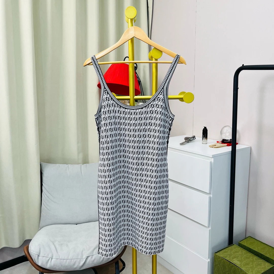 99新 FENDI/芬迪 Fendi 加州限定满印吊带裙 44码 99新/无配件