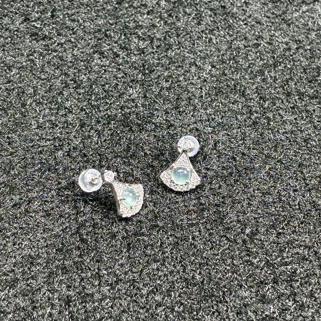 【聚鑫珠宝】天然翡翠A货冰种耳钉大气女款多样性发货-y1100