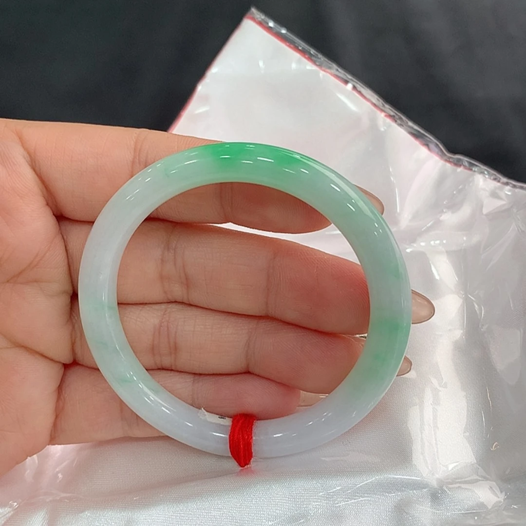【闪购商品】翡翠手镯未镶嵌圆50