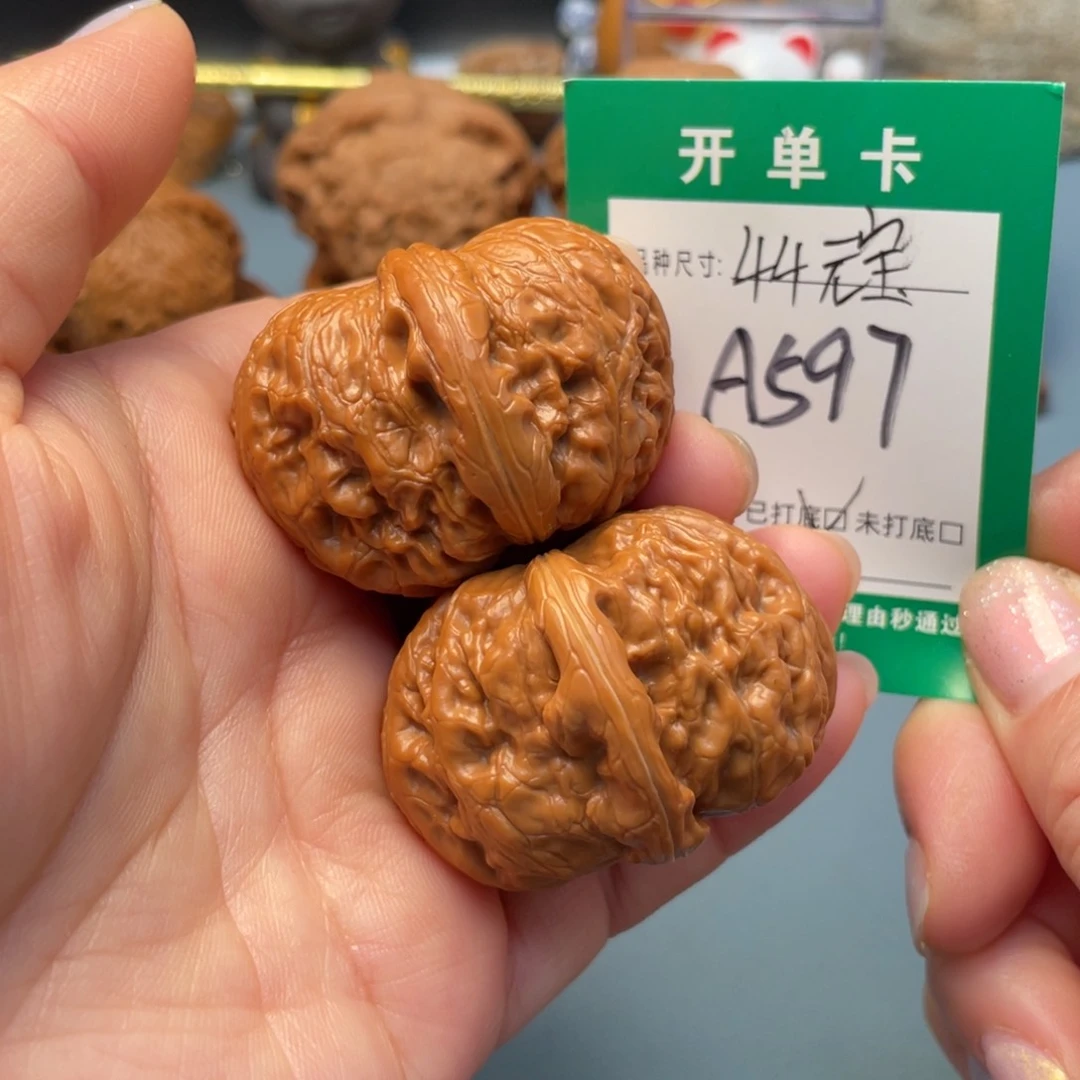 吊坠桃核文玩核桃