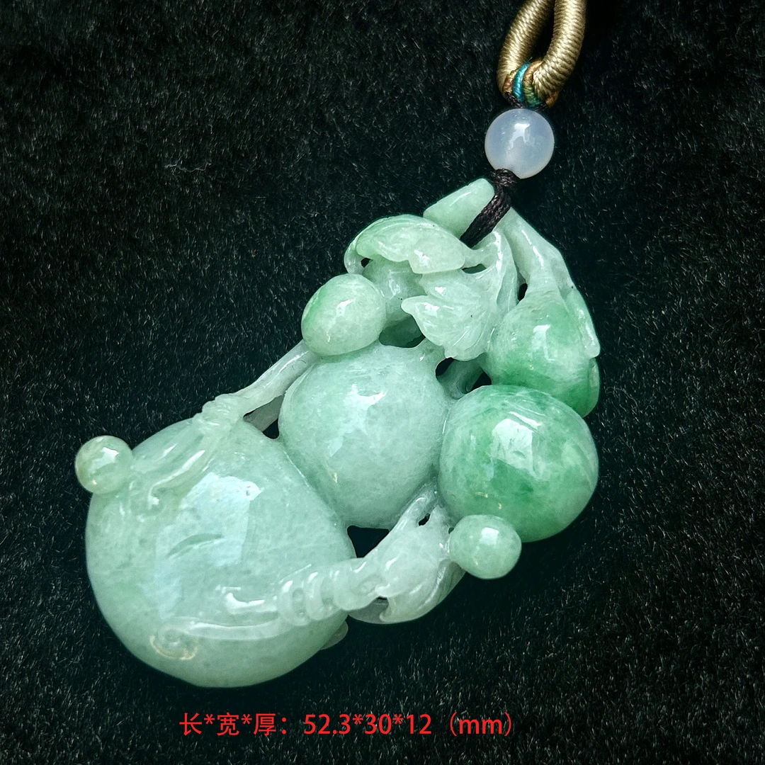 腾冲天然翡翠A货翠意福禄吊坠
