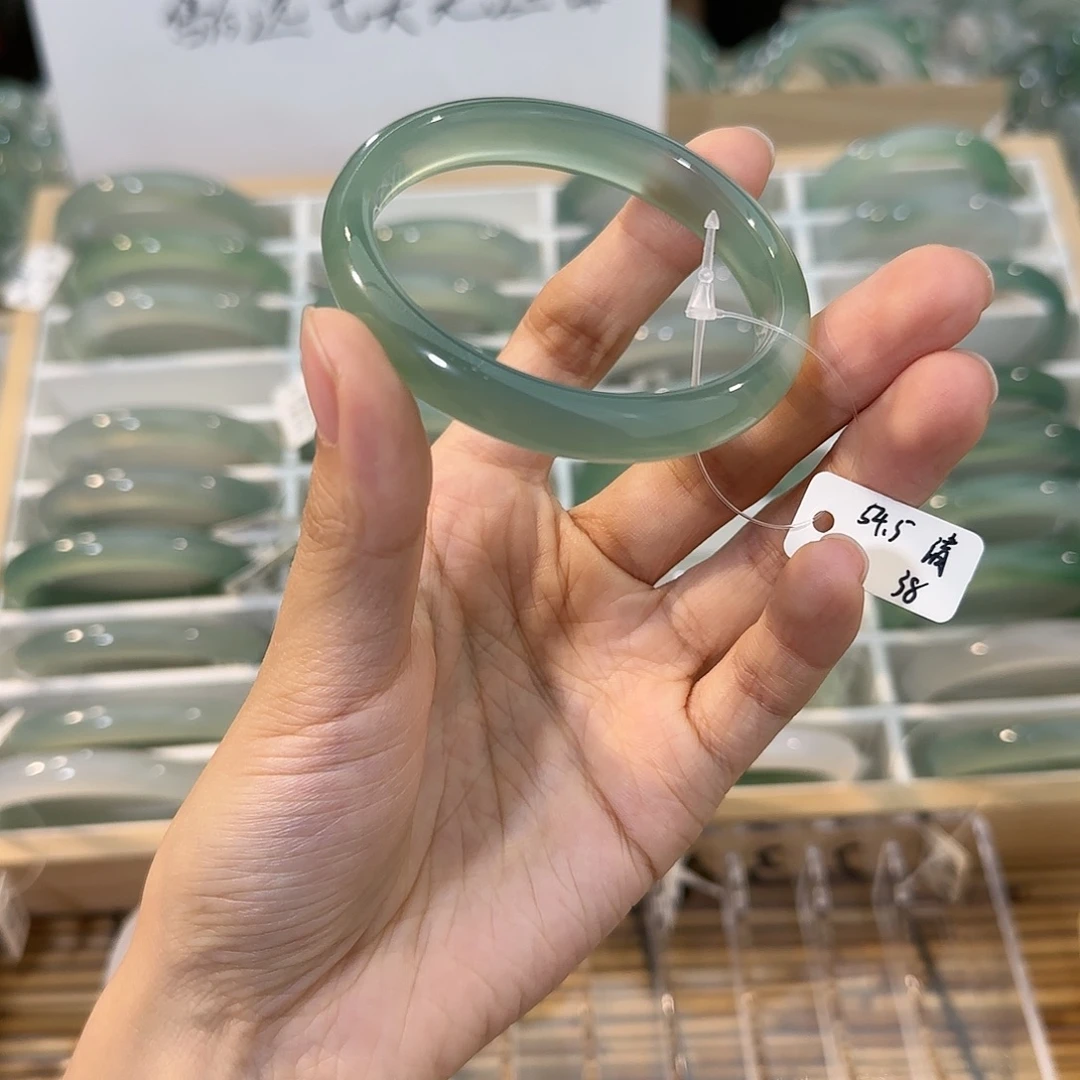玛瑙/玉髓未镶嵌手镯圈口54.5