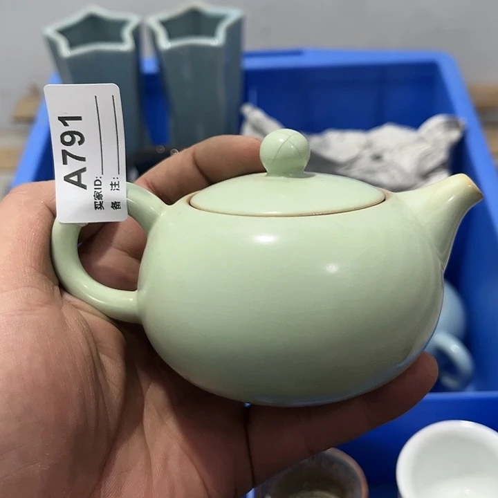 爱***想茶具默认微瑕瓷器、茶具、壶、摆件，介意勿拍