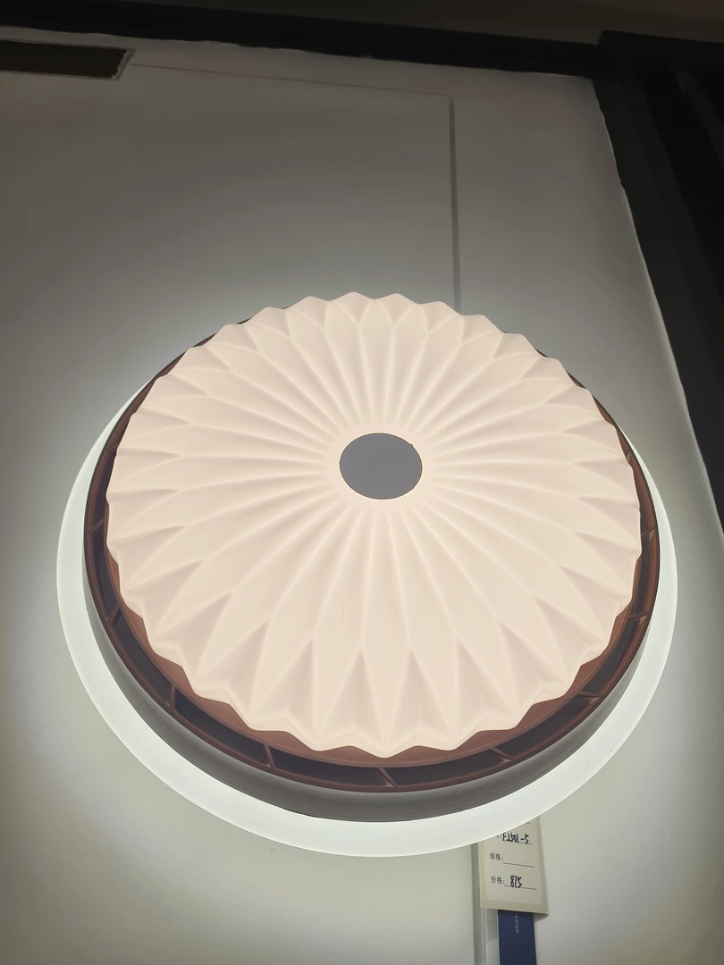 中古风卧室灯2025新款美式复古书房创意黑胡桃木色造型吸顶灯具