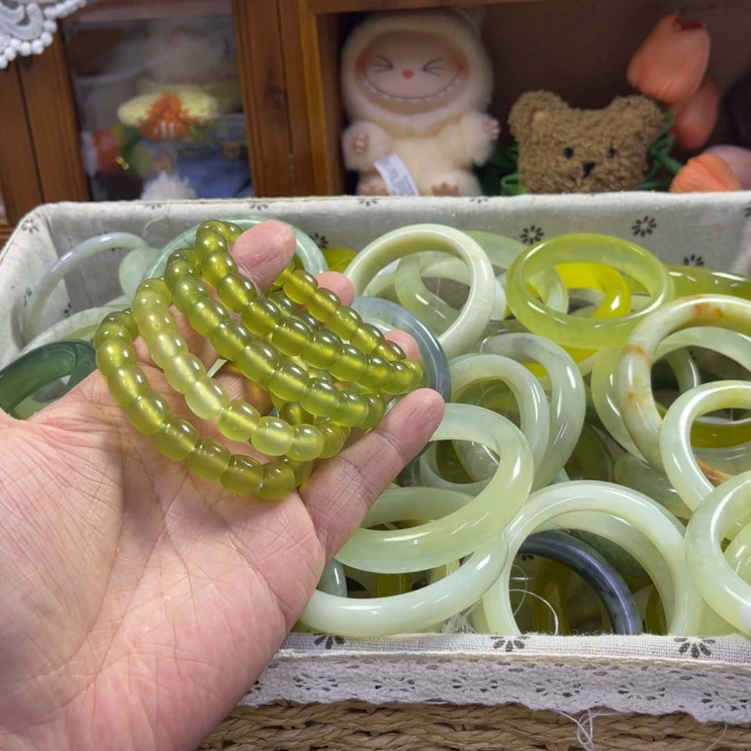 俺***o蛇纹石玉未镶嵌手镯161