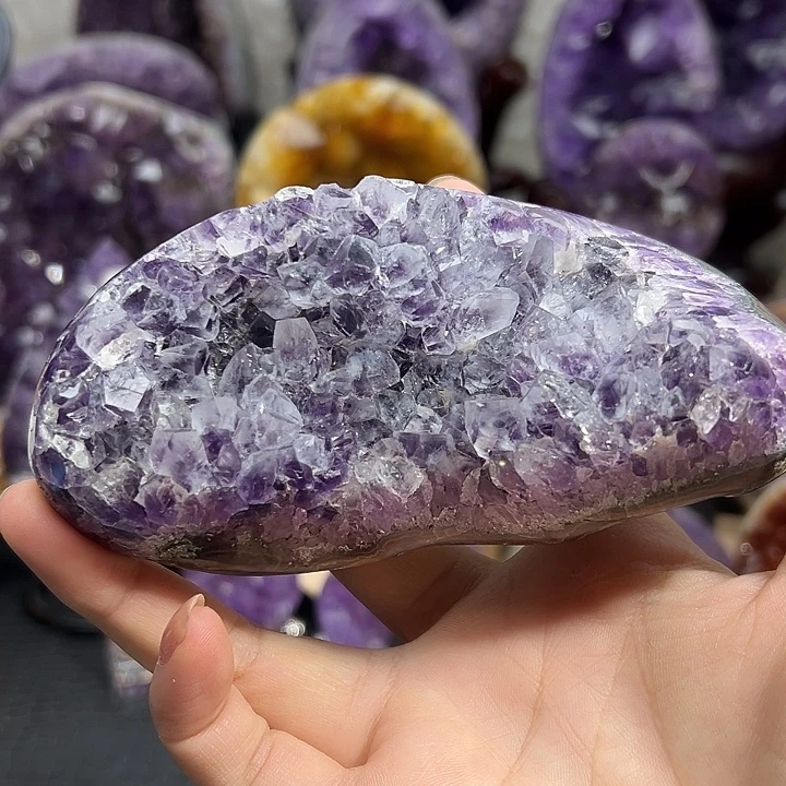 紫晶未镶嵌珠宝半成品