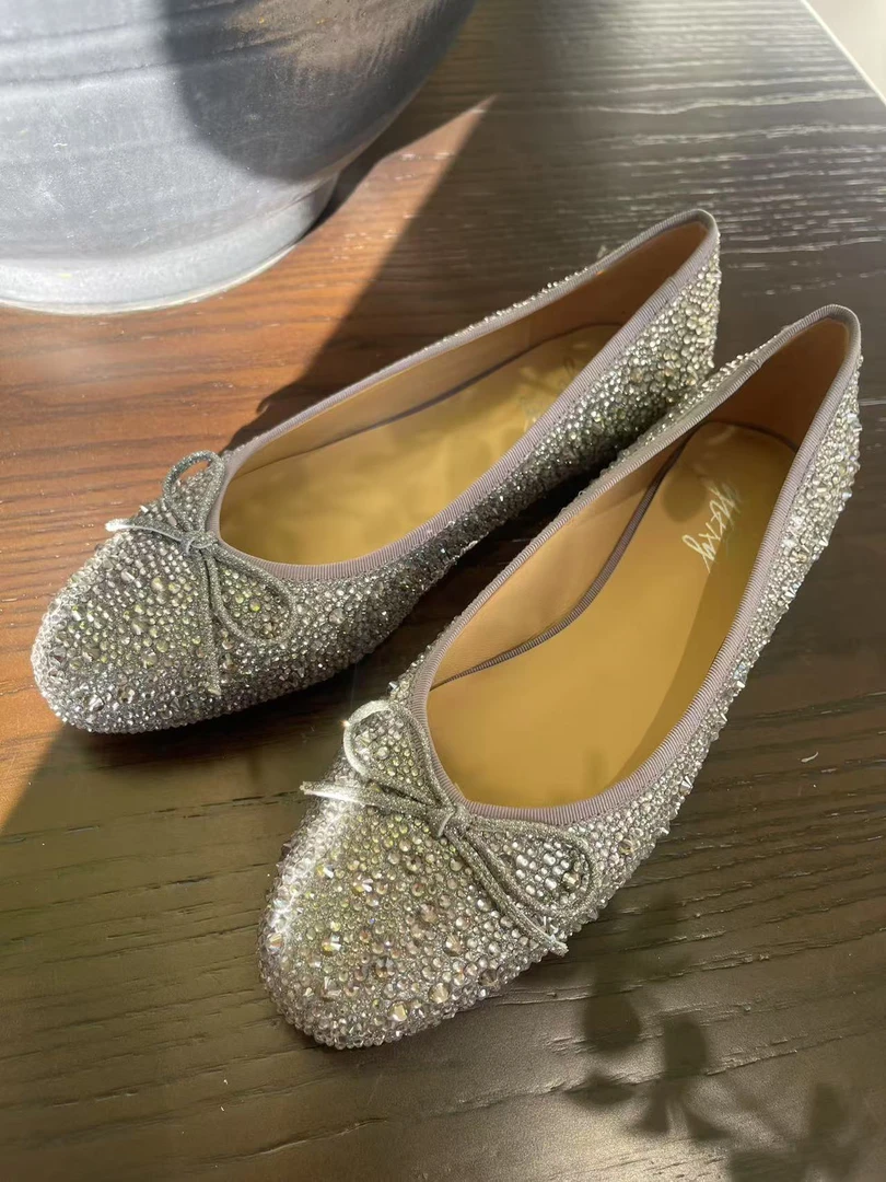 女士单鞋休闲鞋水钻跟鞋奶奶鞋低跟