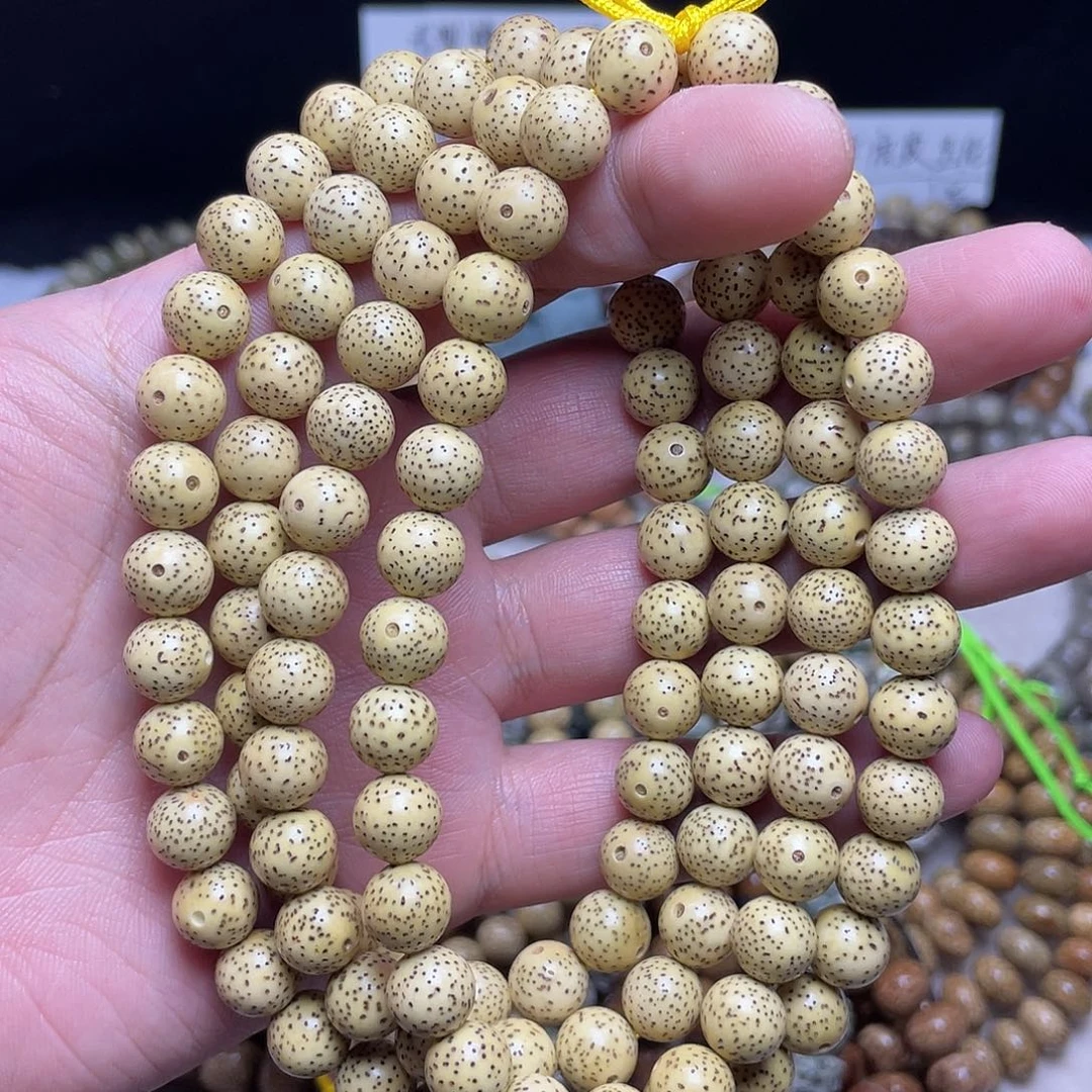W***D吊坠星月菩提10尺寸，鸡油黄，带备籽