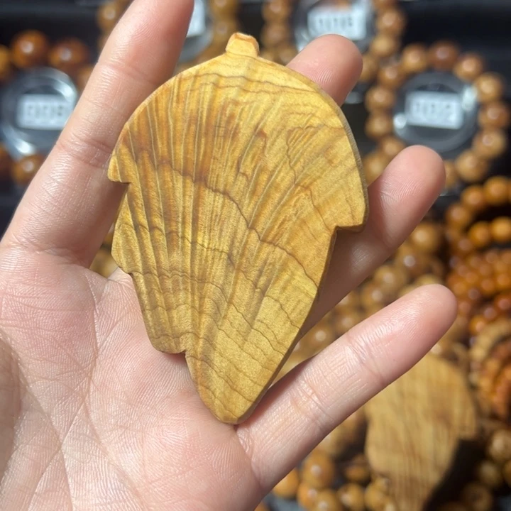 柏木（崖柏）枫叶挂件