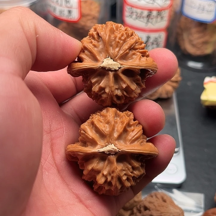 文玩核桃把件宫灯44