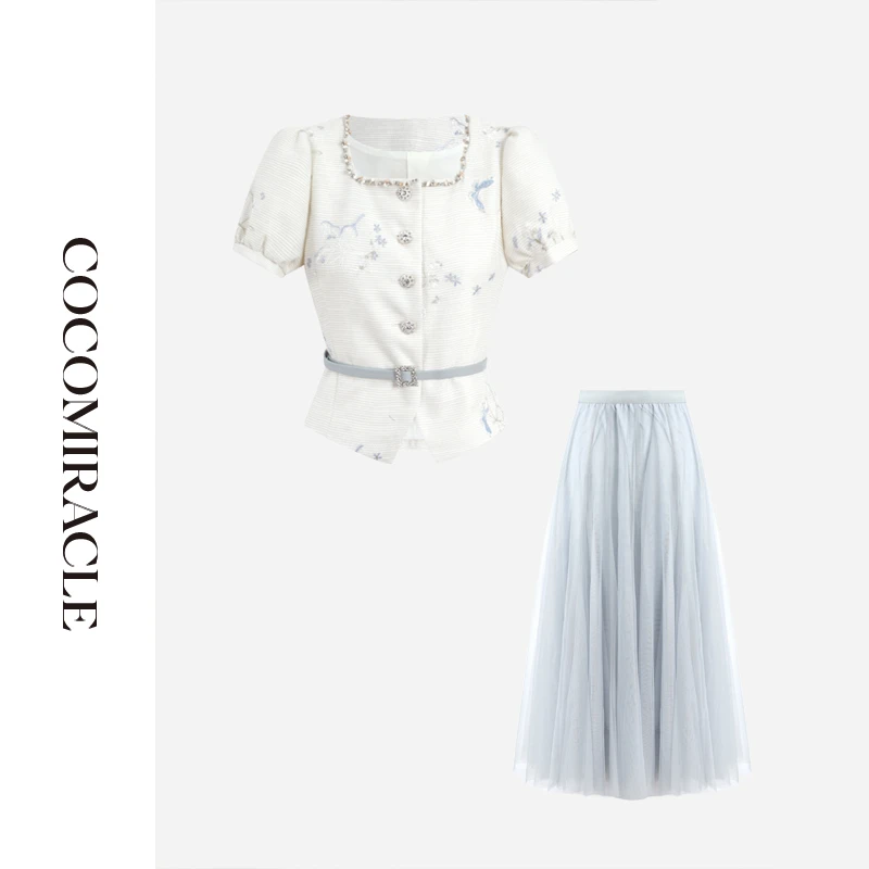 董小姐【晚荷聆雨】新款刺绣方领收腰上衣+网纱半身裙Q53TZ0117