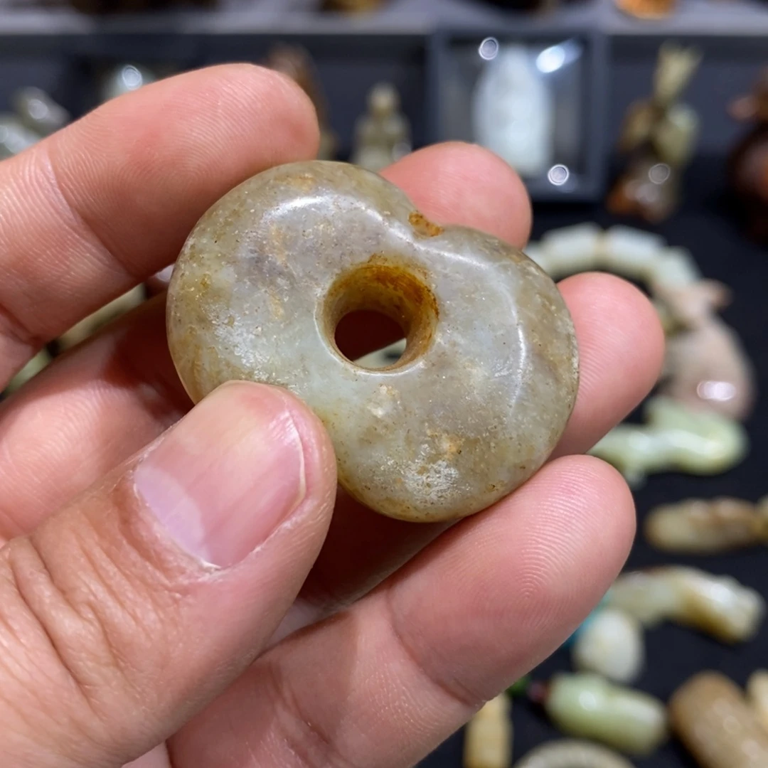 和田玉（糖玉）颈饰未镶嵌