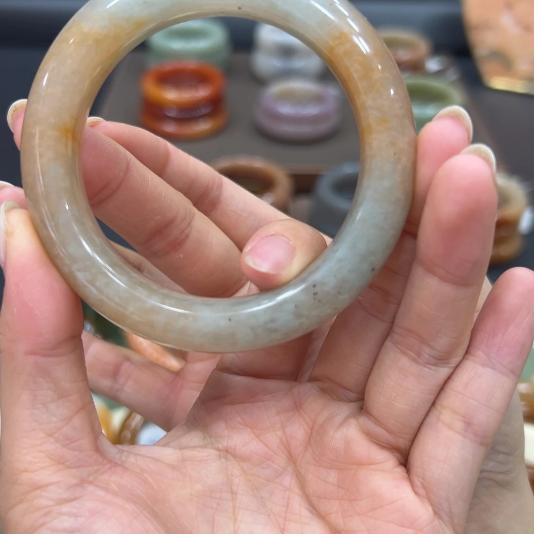 石英质玉未镶嵌手镯56圈