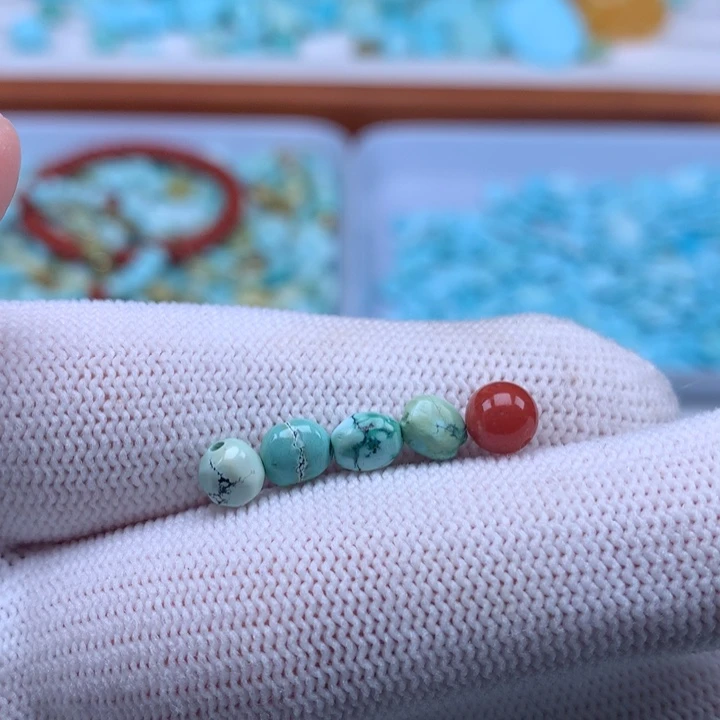 南红玛瑙未镶嵌珠宝奇石