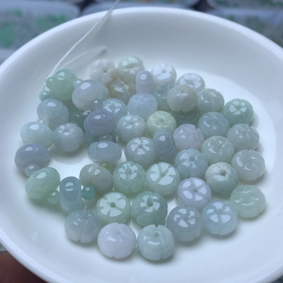 翡翠散珠卡6*9冰绿白南瓜20个