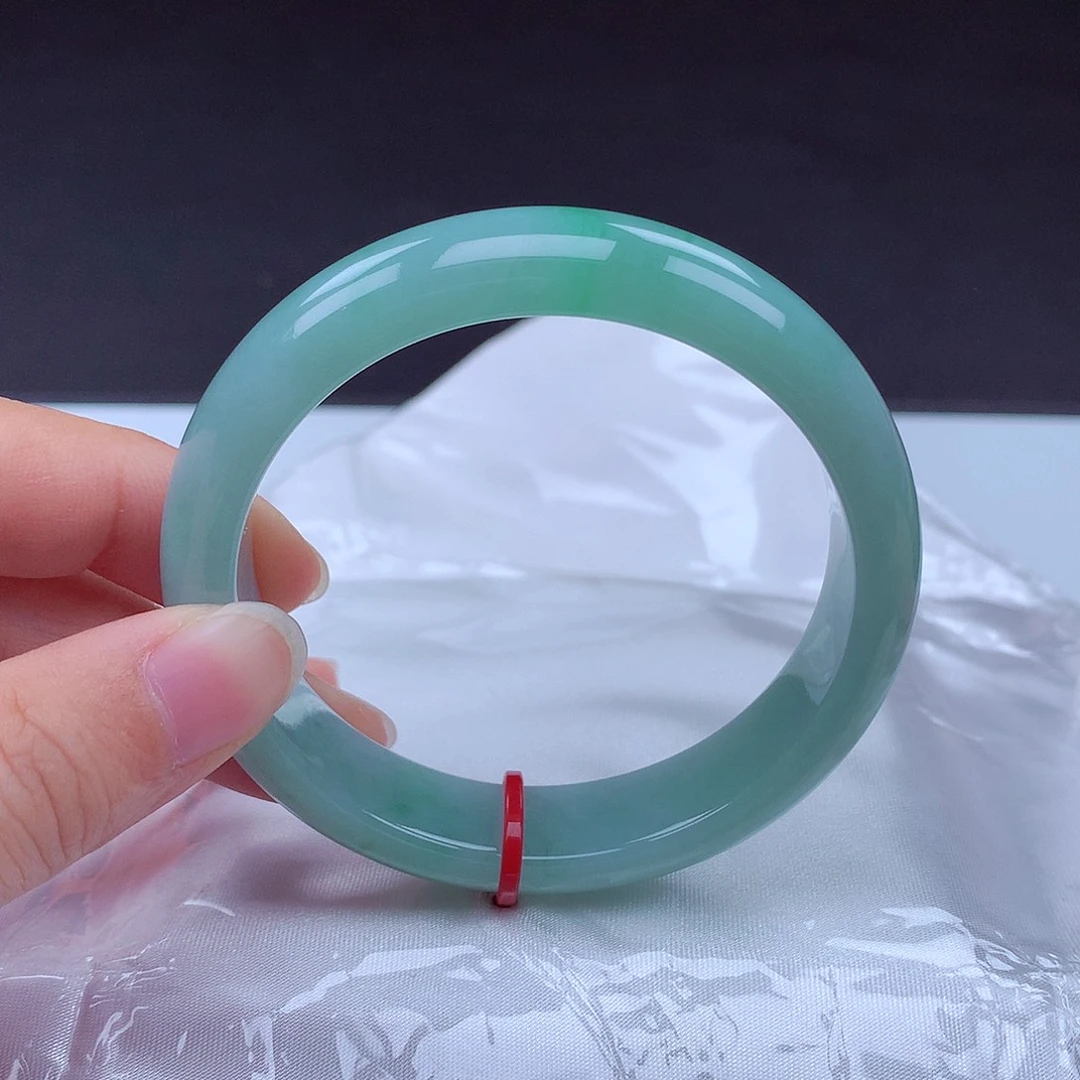 翡翠手镯未镶嵌手镯001922