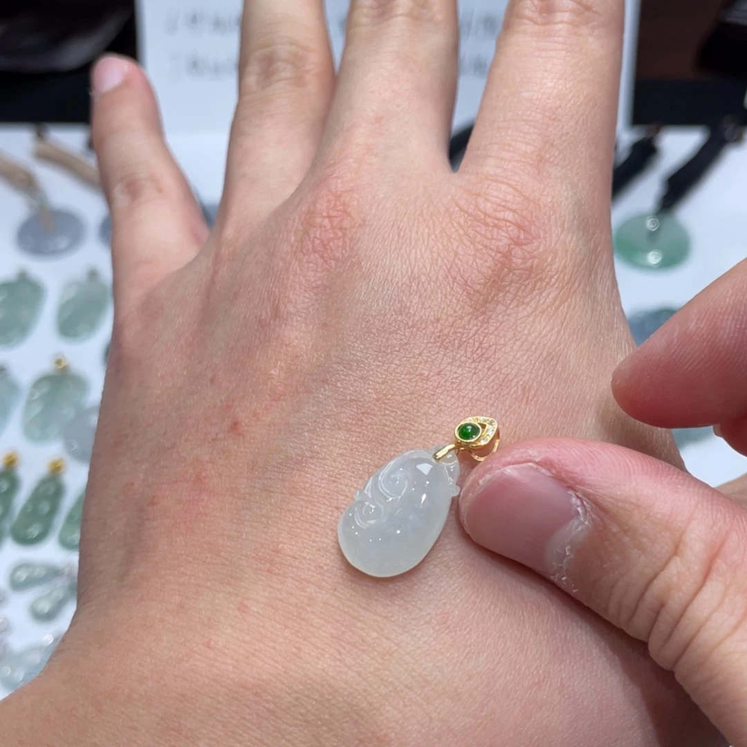 翡翠颈饰银S925镶嵌多样性