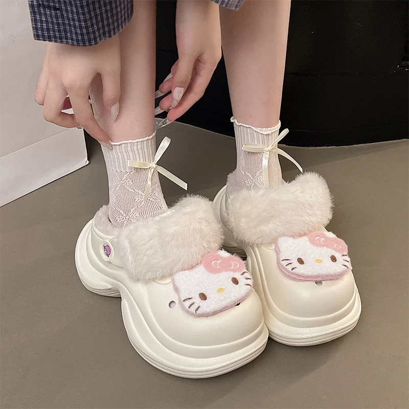 可爱猫头加绒洞洞鞋女冬季厚底百搭外穿新款毛绒保暖防滑卡通棉拖