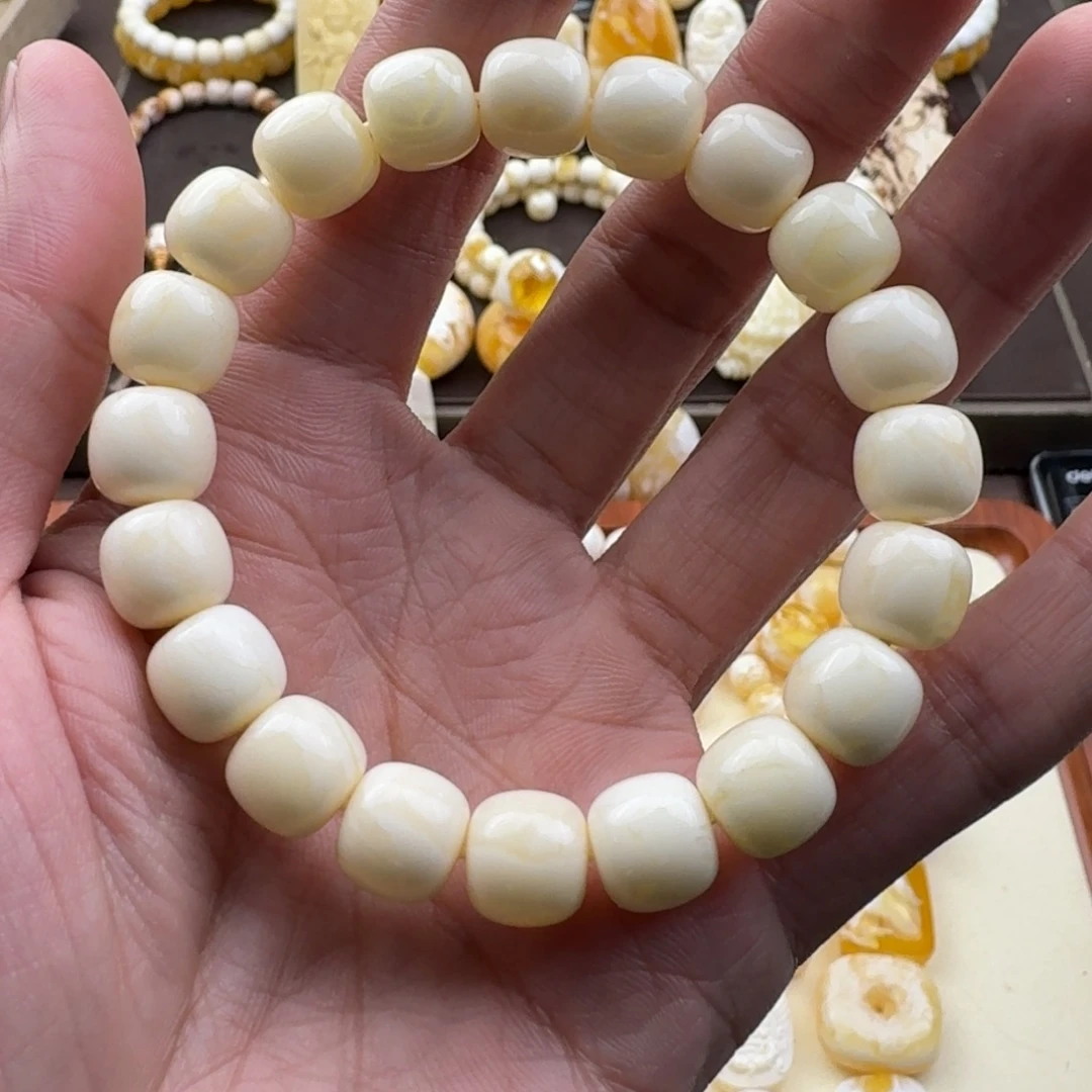 琥珀未镶嵌裸石蜜蜡