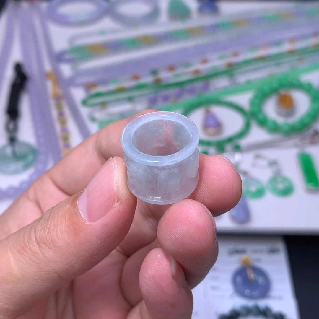 翡翠未镶嵌颈饰48小时鉴赏期退货不扣服务费