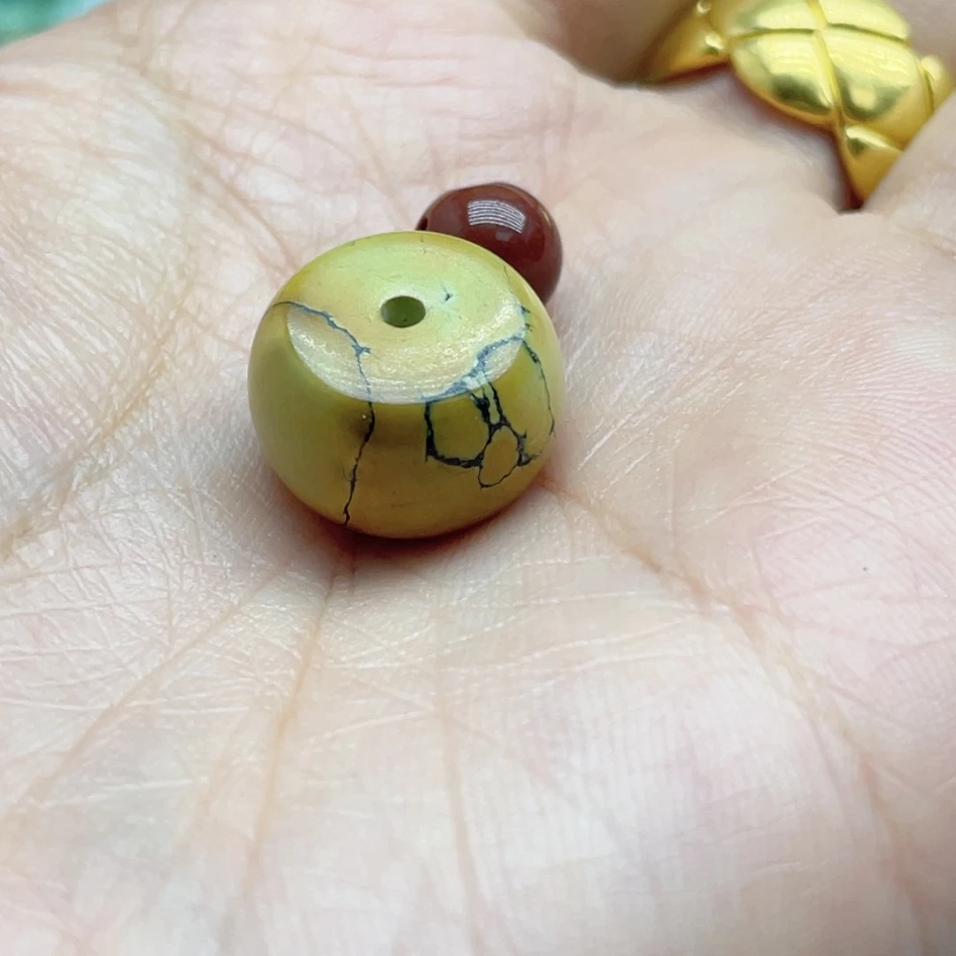 南红玛瑙未镶嵌珠宝奇石