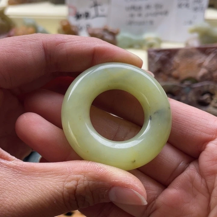 蛇纹石玉颈饰未镶嵌188