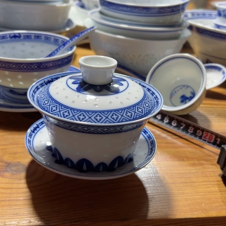 碗青花玲珑三才盖碗
