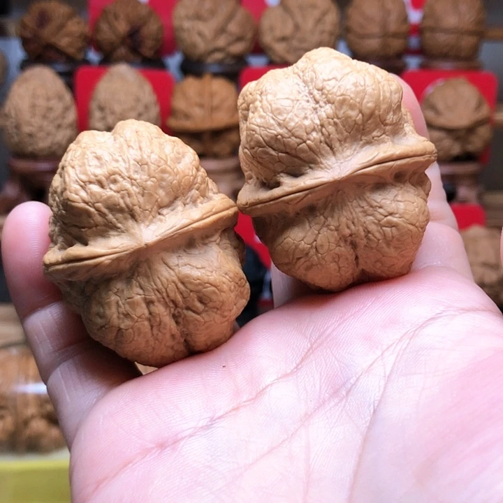 文玩核桃吊坠云南铁核桃