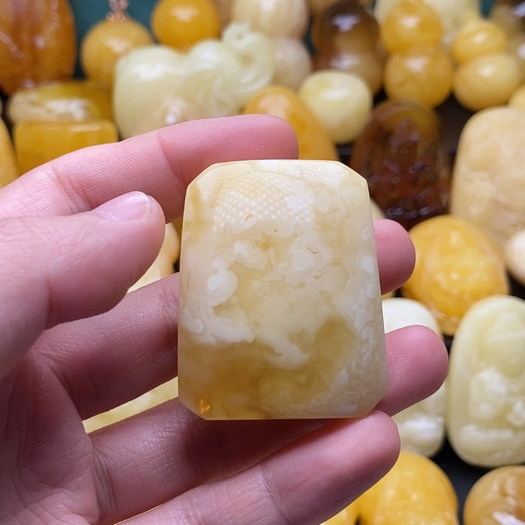 琥珀颈饰未镶嵌琥珀蜜蜡吊坠