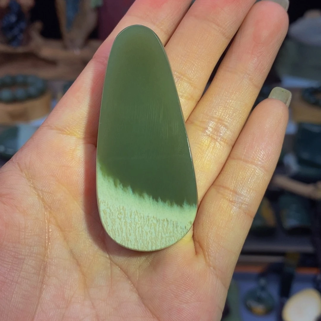 未镶嵌岫岩老玉（透闪石质玉）珠宝半成品