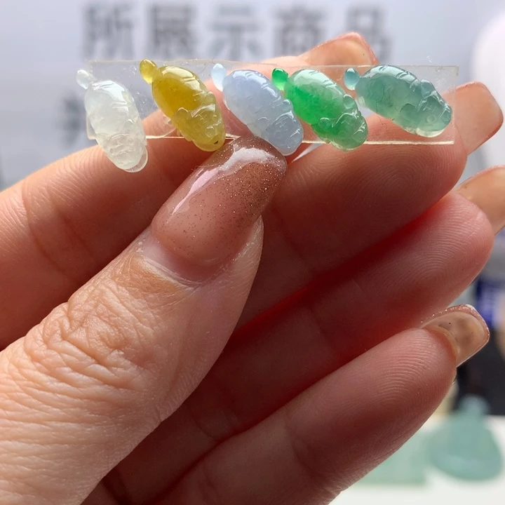 定制翡翠未镶嵌天然翡翠